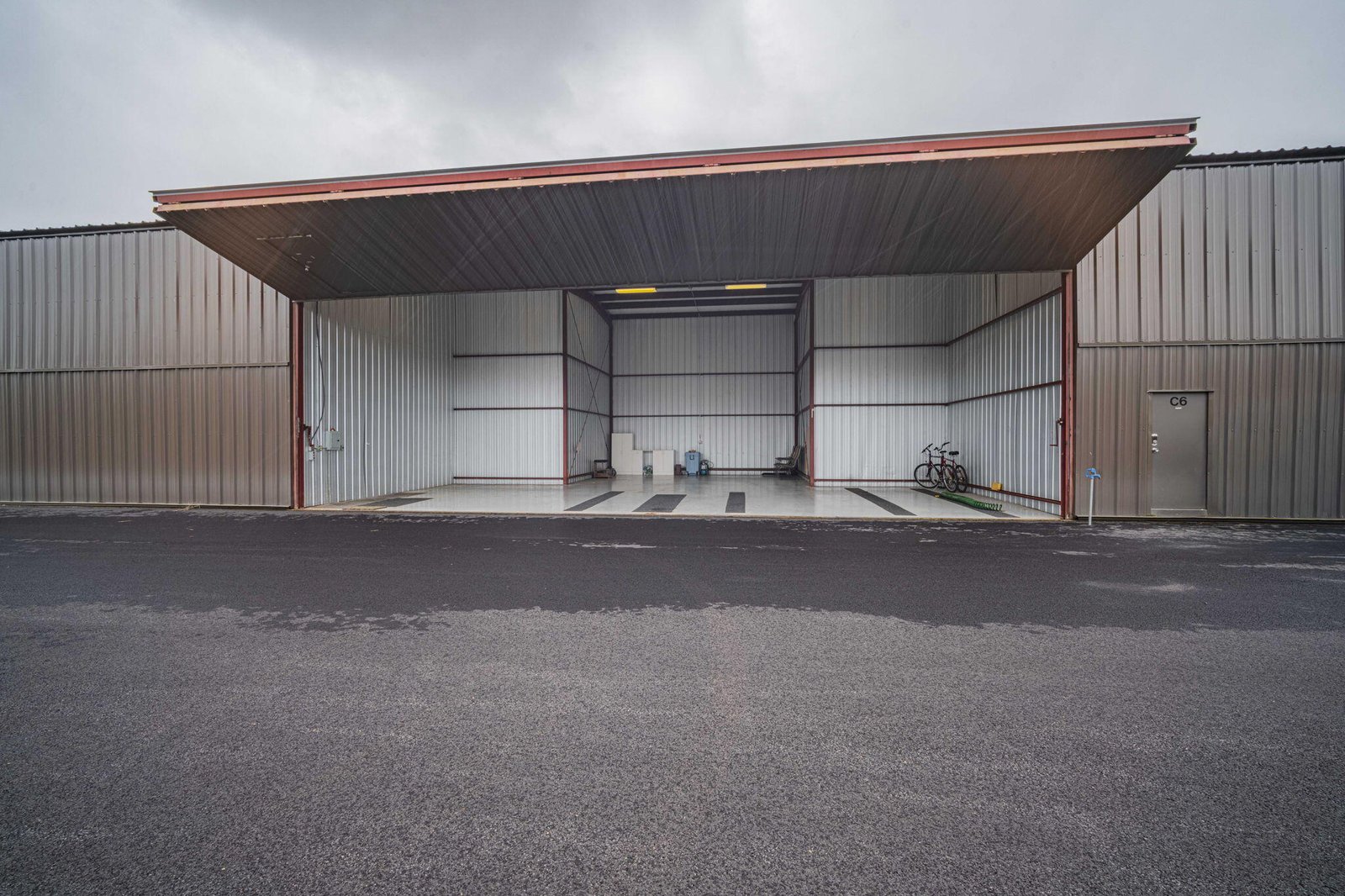 0 Camp Abbot Hangar, C4 photo 2
