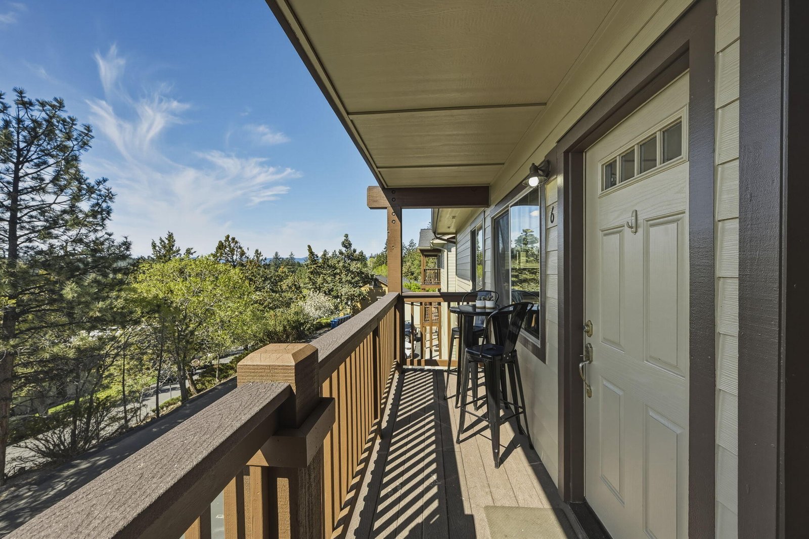 1010 NW Roanoke Avenue, 6 — Bend, OR