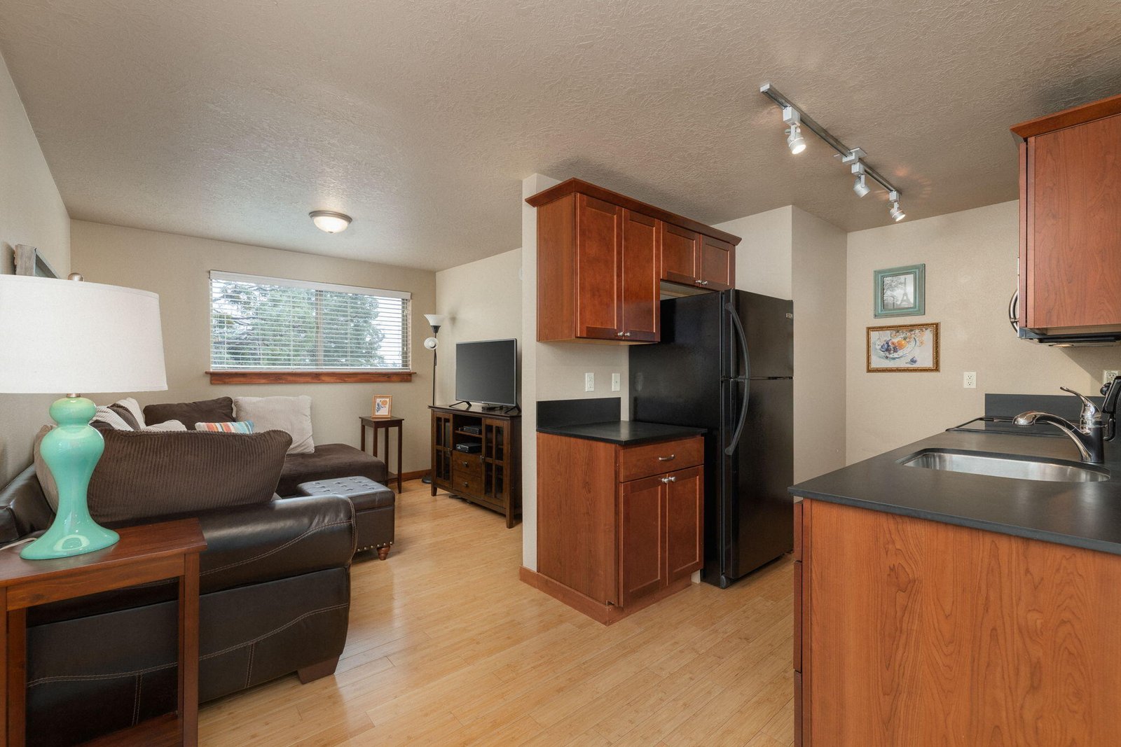 1010 NW Roanoke Avenue, APT 9 photo 4