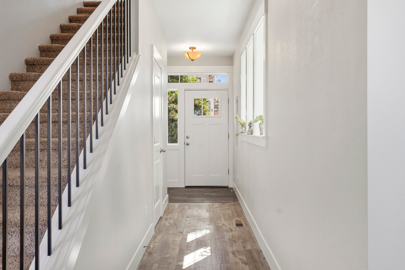 1035 SE Leonel Lane photo 2