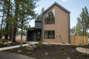1036 W McKenzie Highway, Lot 51 — Sisters, OR