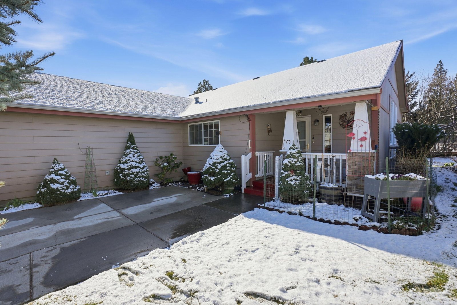 1045 W Collier Glacier Drive photo 2