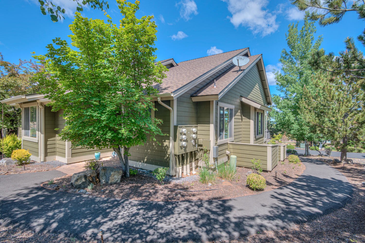 10737 Village Loop photo 2