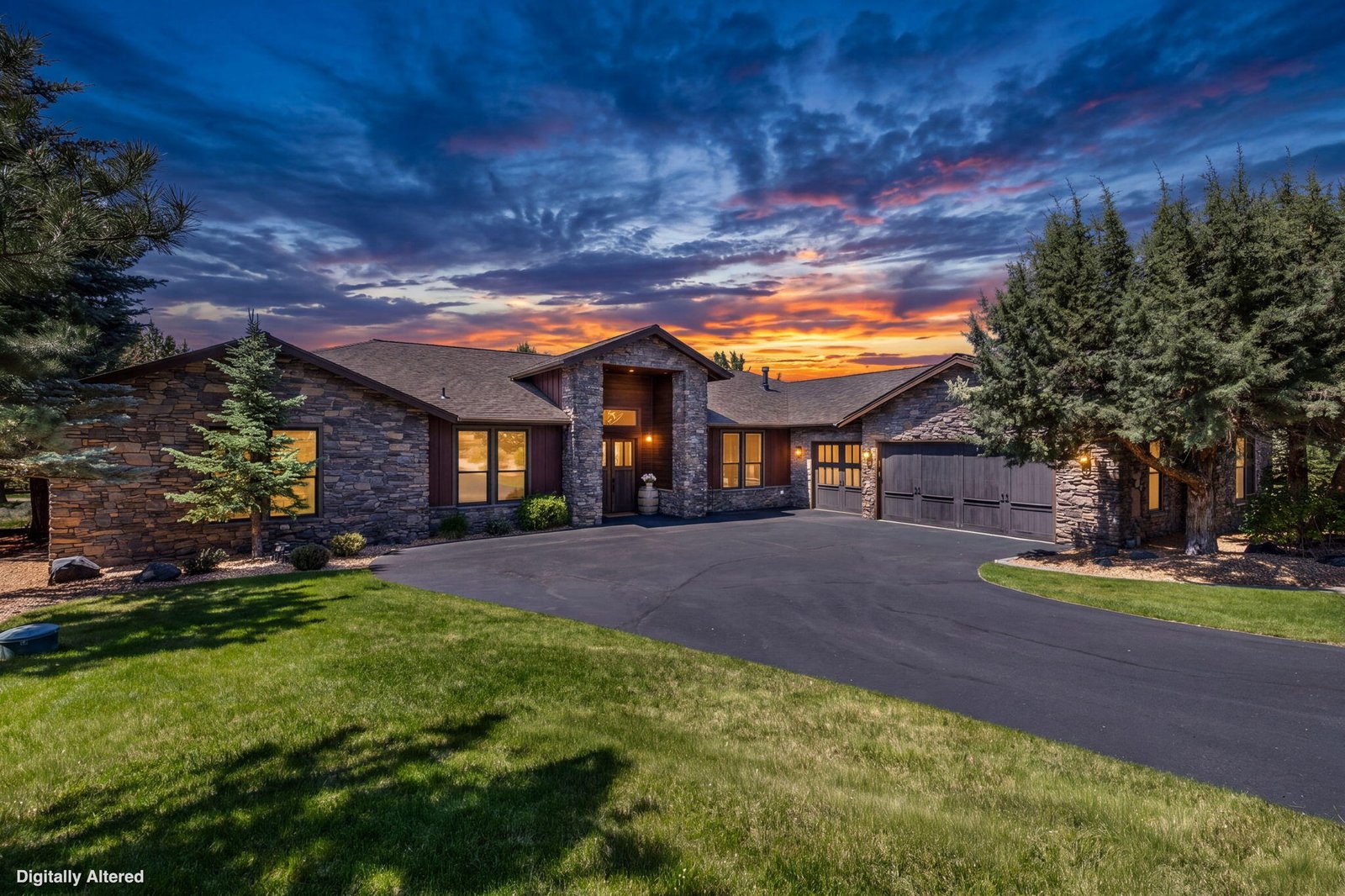 1144 Highland View Loop — Redmond, OR