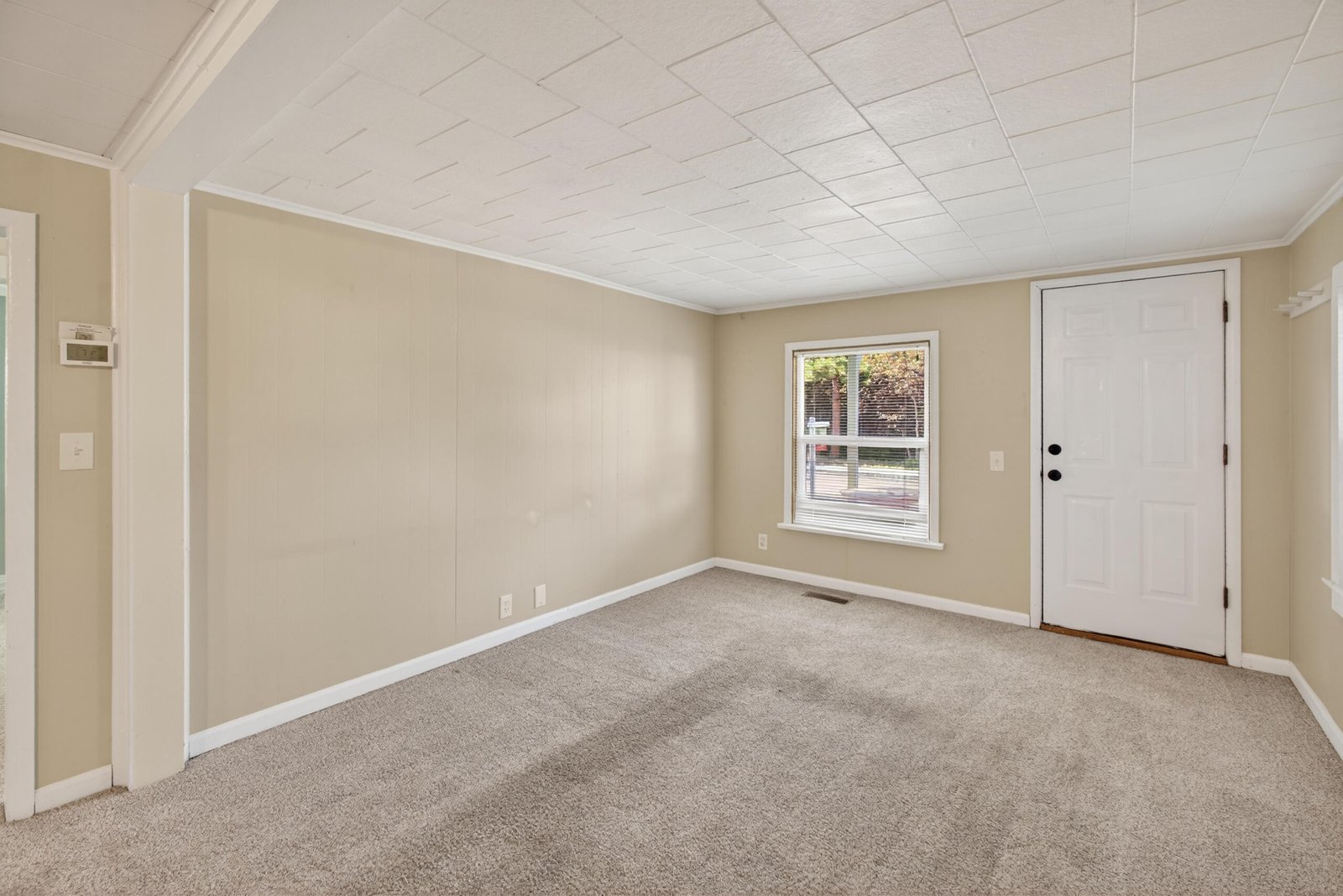 1251 NW Newport Avenue photo 4
