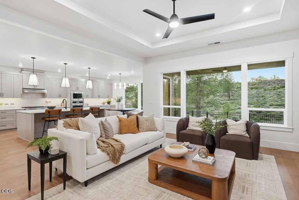 1307 NW Ochoa Drive photo 2