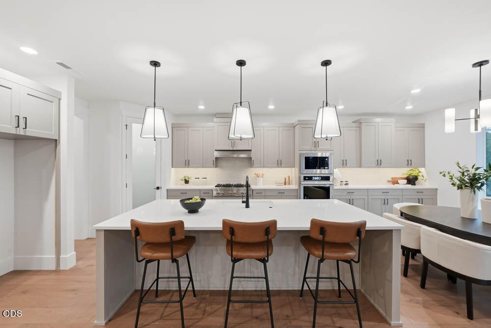 1307 NW Ochoa Drive photo 4