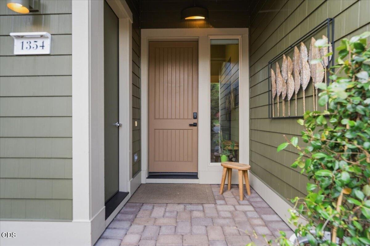 1354 Highland View Loop photo 4