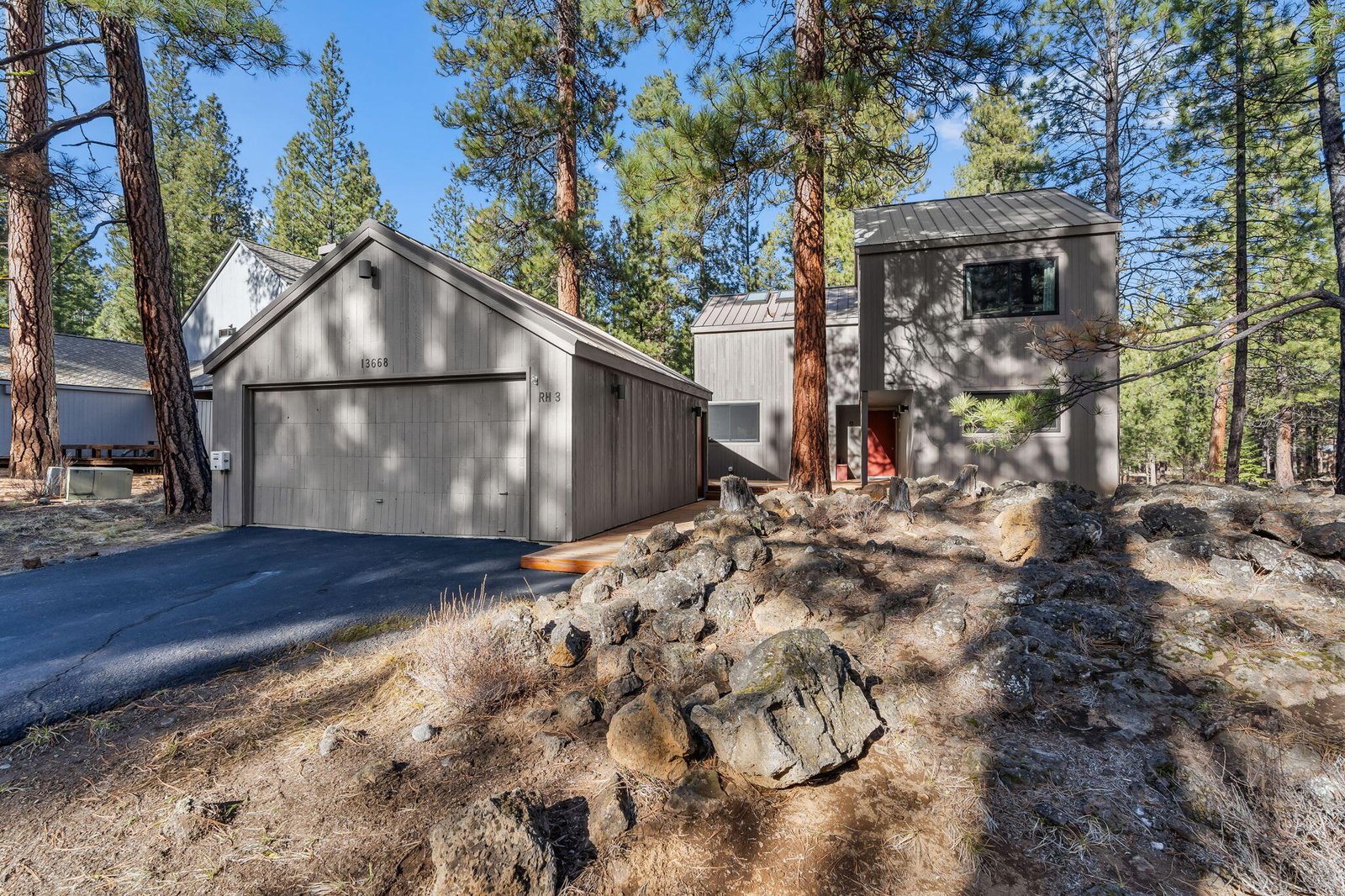 13668 Owls Clover, RH 3 — Black Butte Ranch, OR
