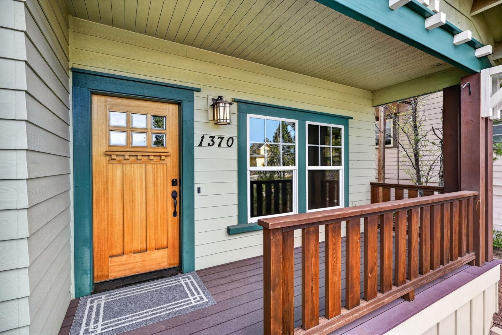 1370 NW Mt Washington Drive photo 4