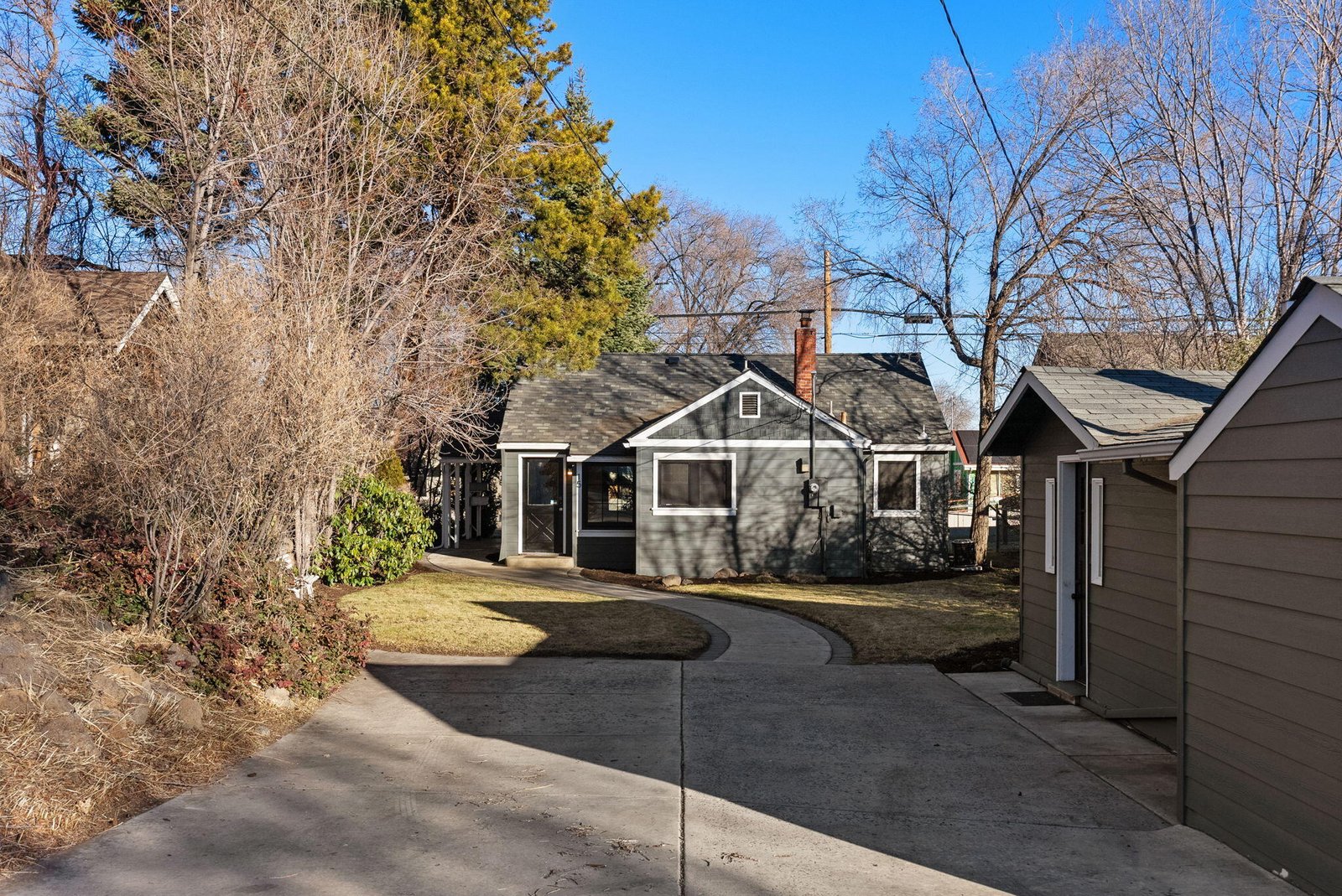 15 NW Franklin Avenue photo 2
