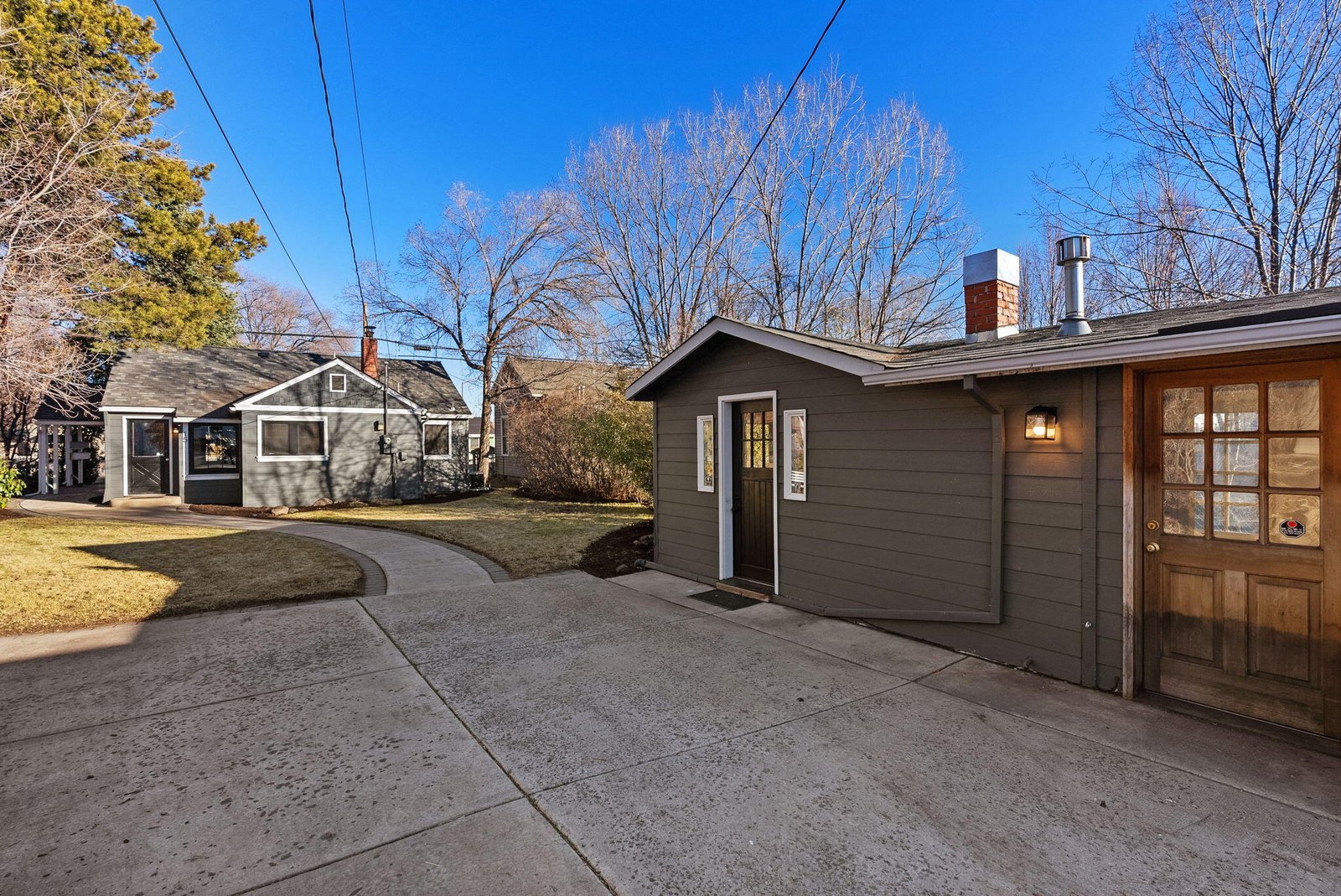 15 NW Franklin Avenue photo 3