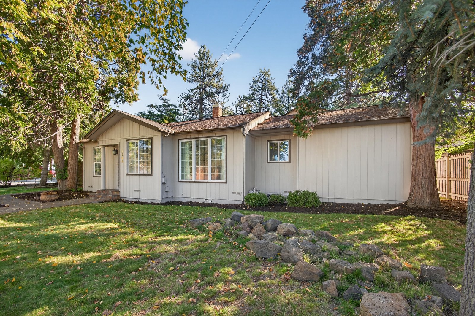 1532 NE 9th Street photo 4