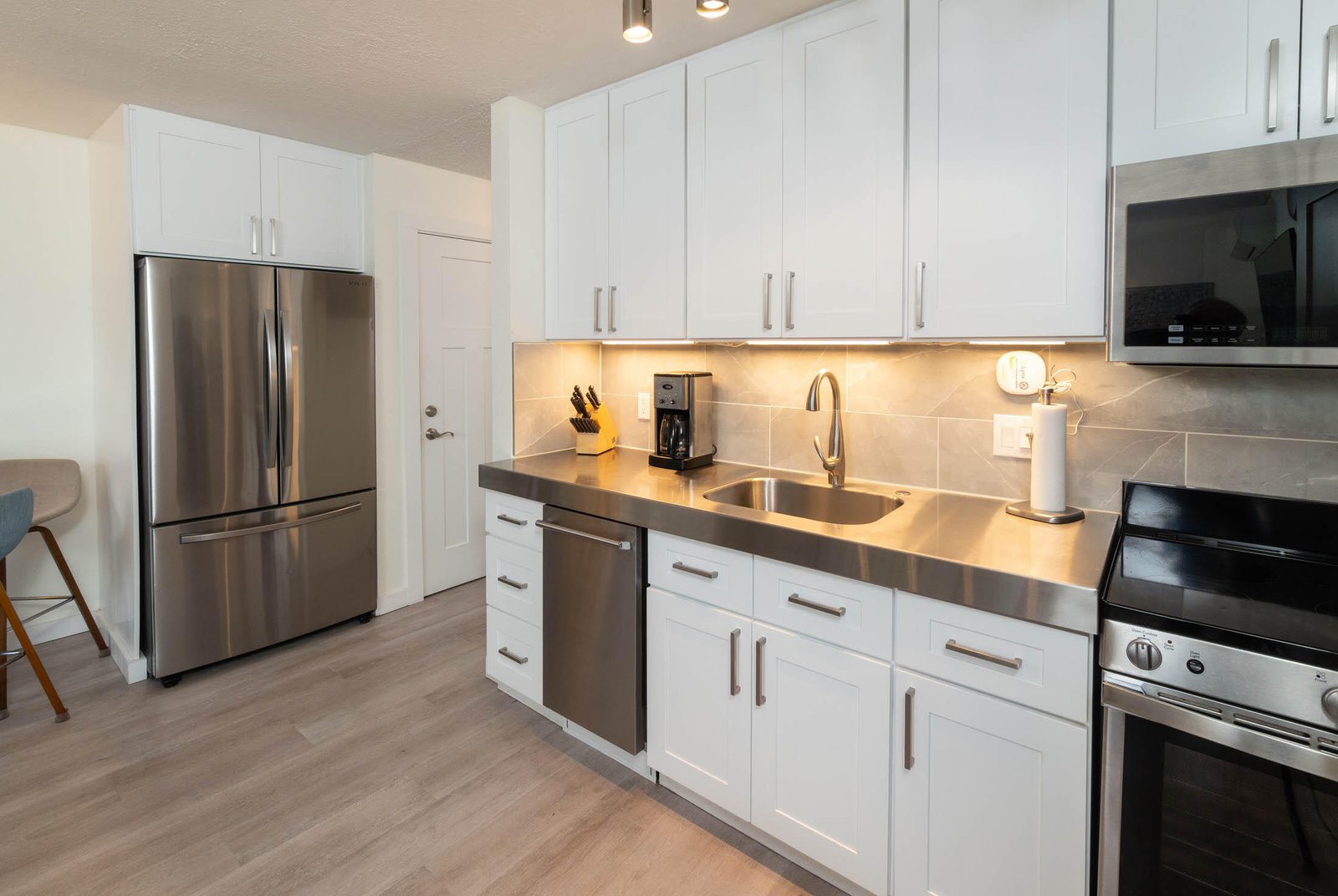 1565 NW Wall Street, 168/169 photo 4