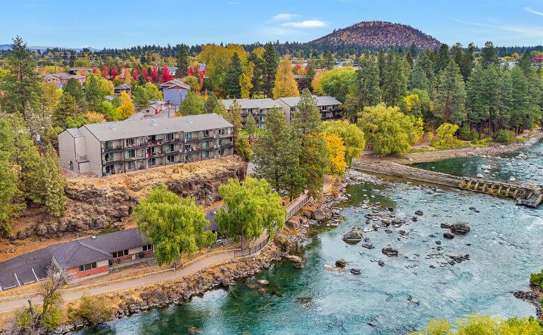 1565 NW Wall Street, 220-221 — Bend, OR