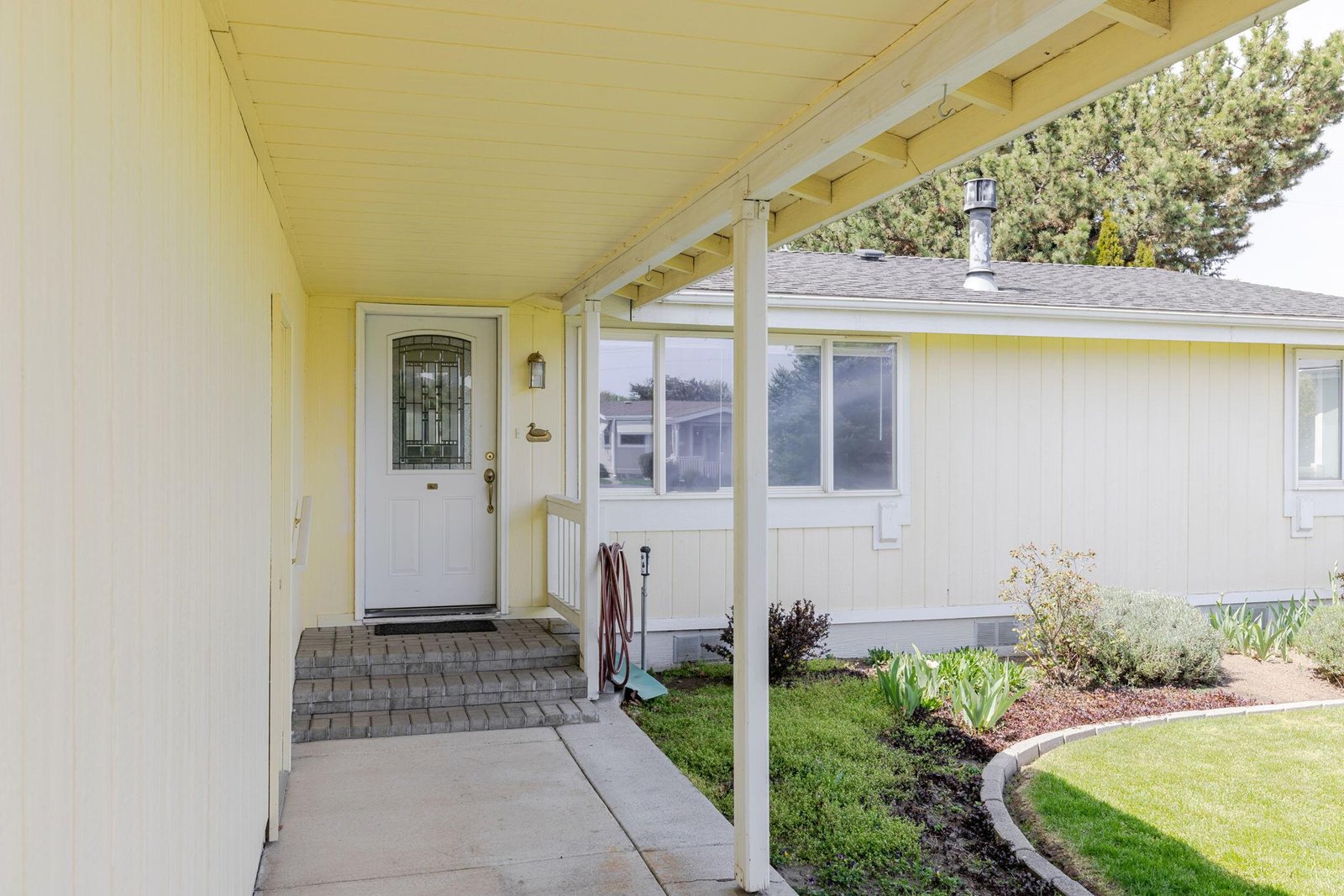 1645 NE 6th Street photo 5