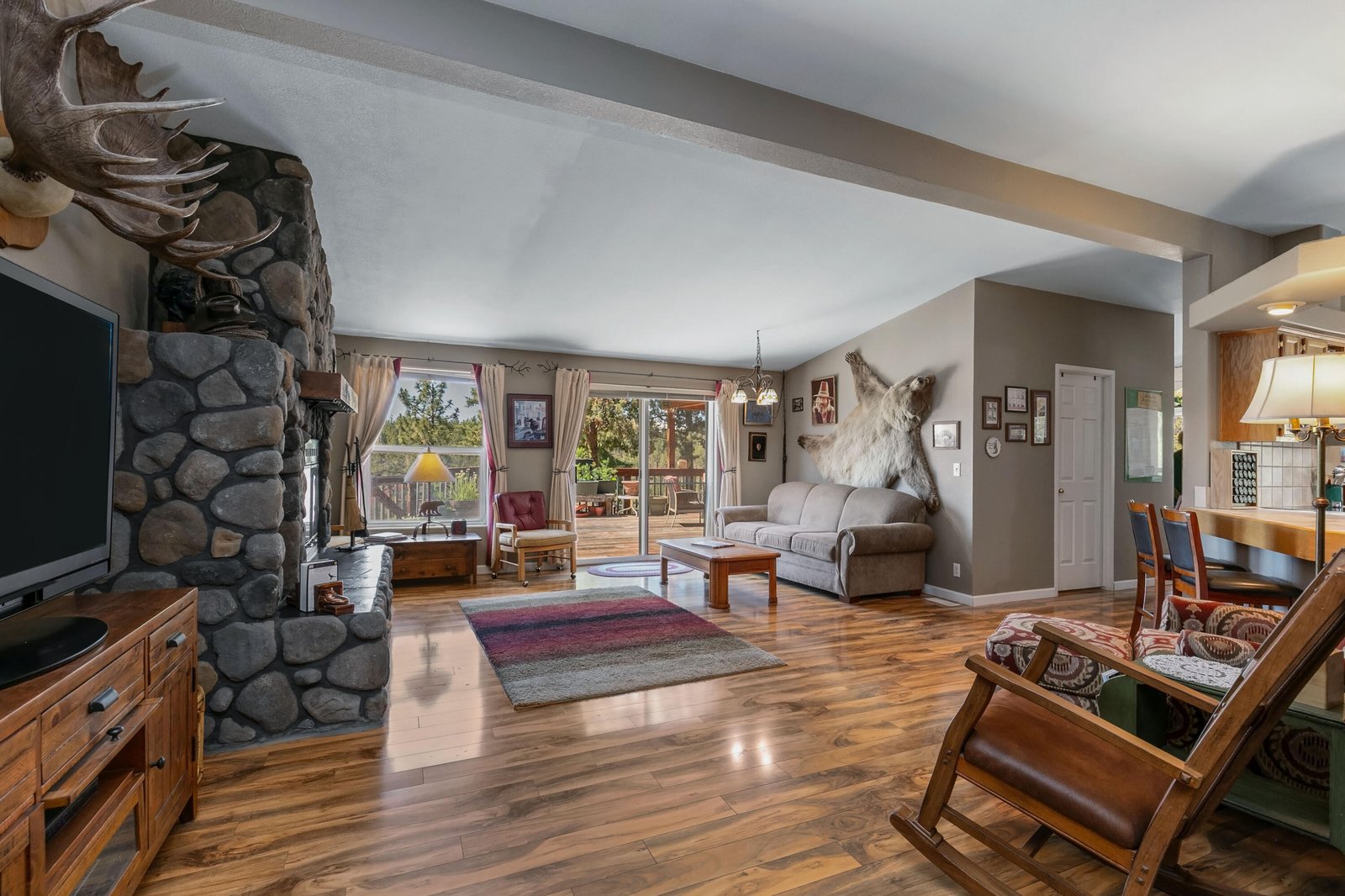 16959 Canyon Crest Drive photo 2