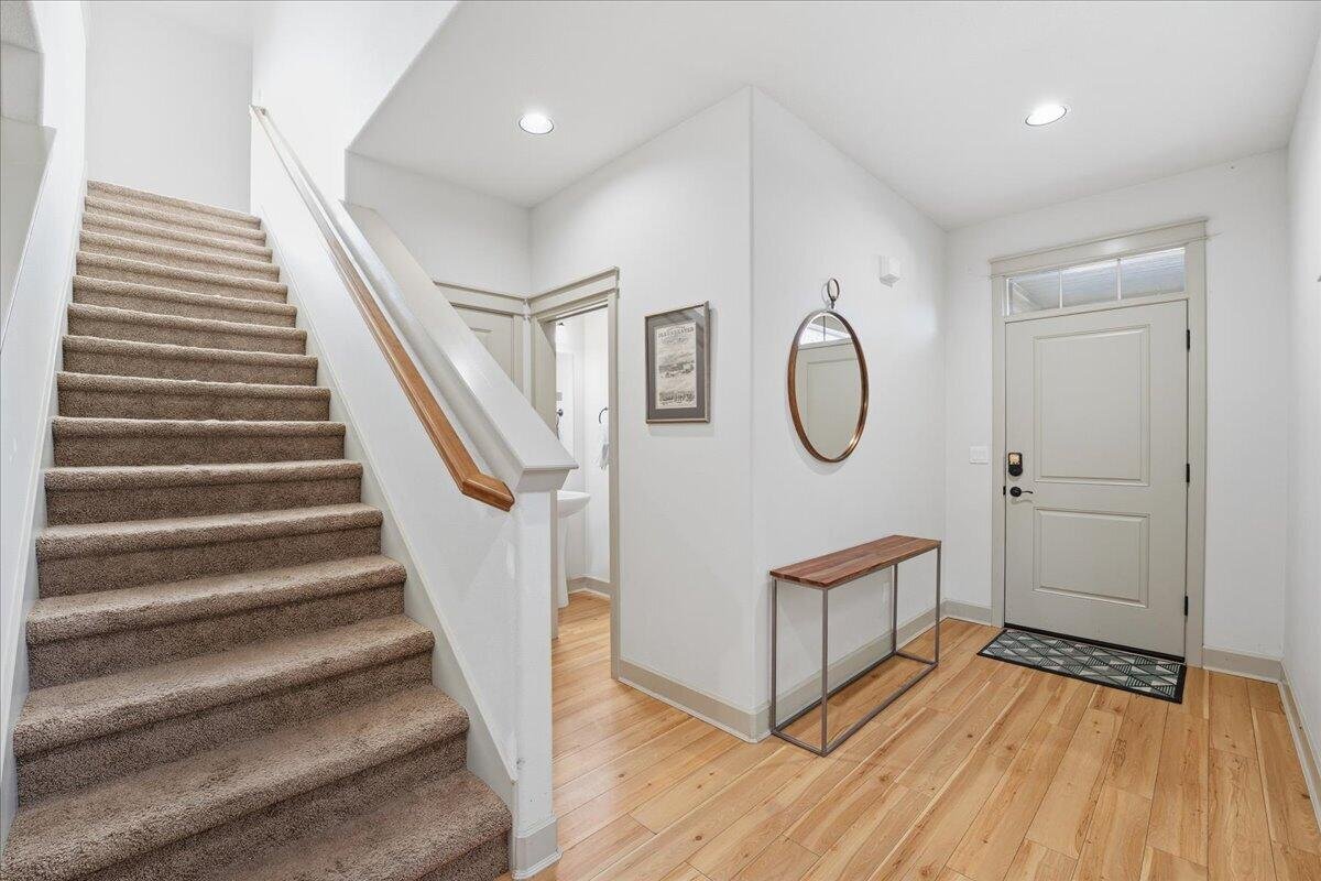 1713 NW Precision Lane photo 4