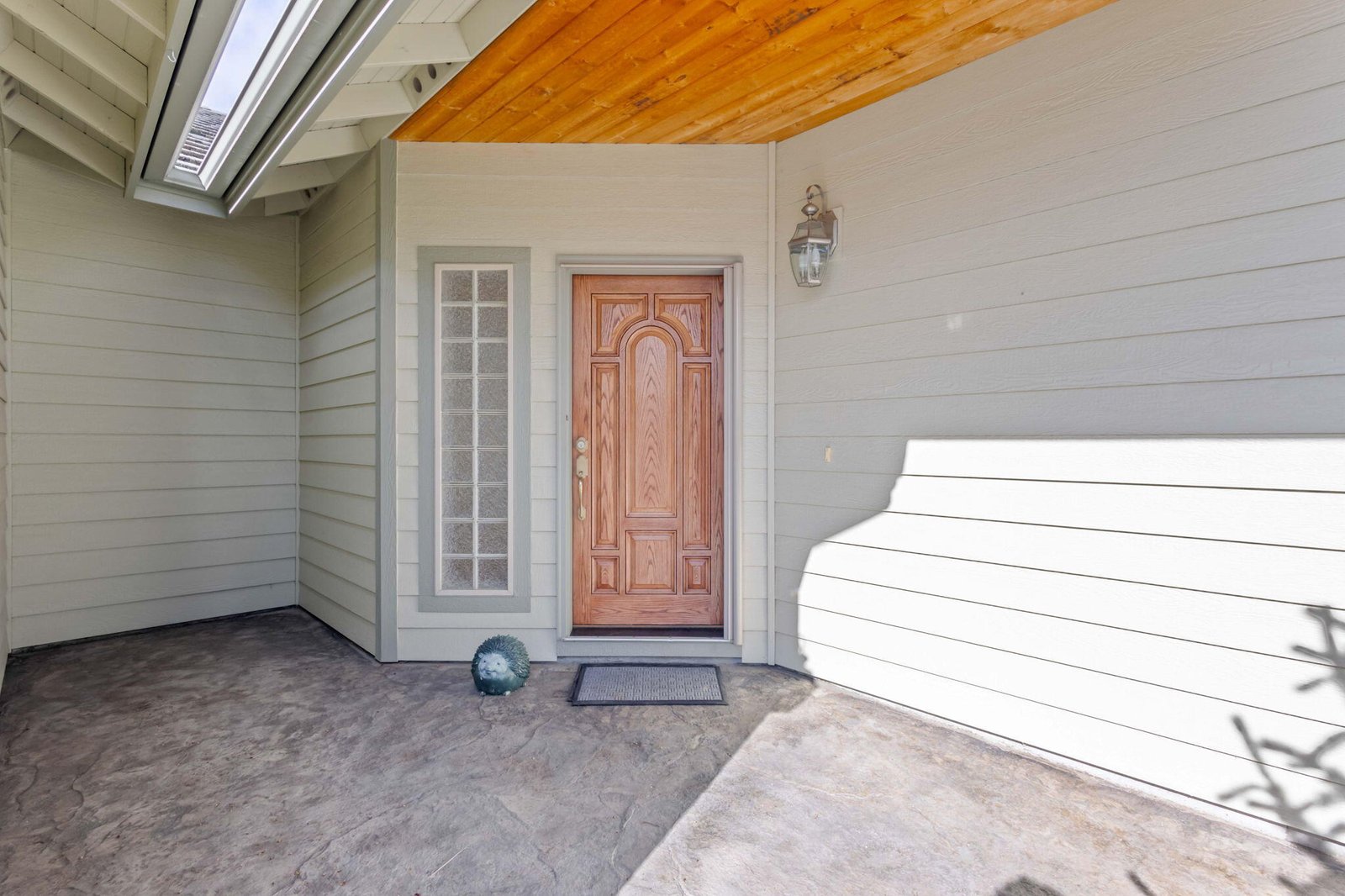 1726 NW Cliff Side Way photo 3