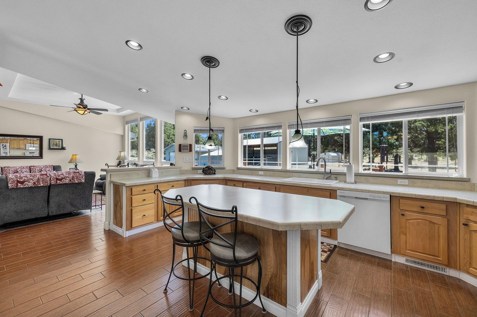 17415 Kent Road photo 5