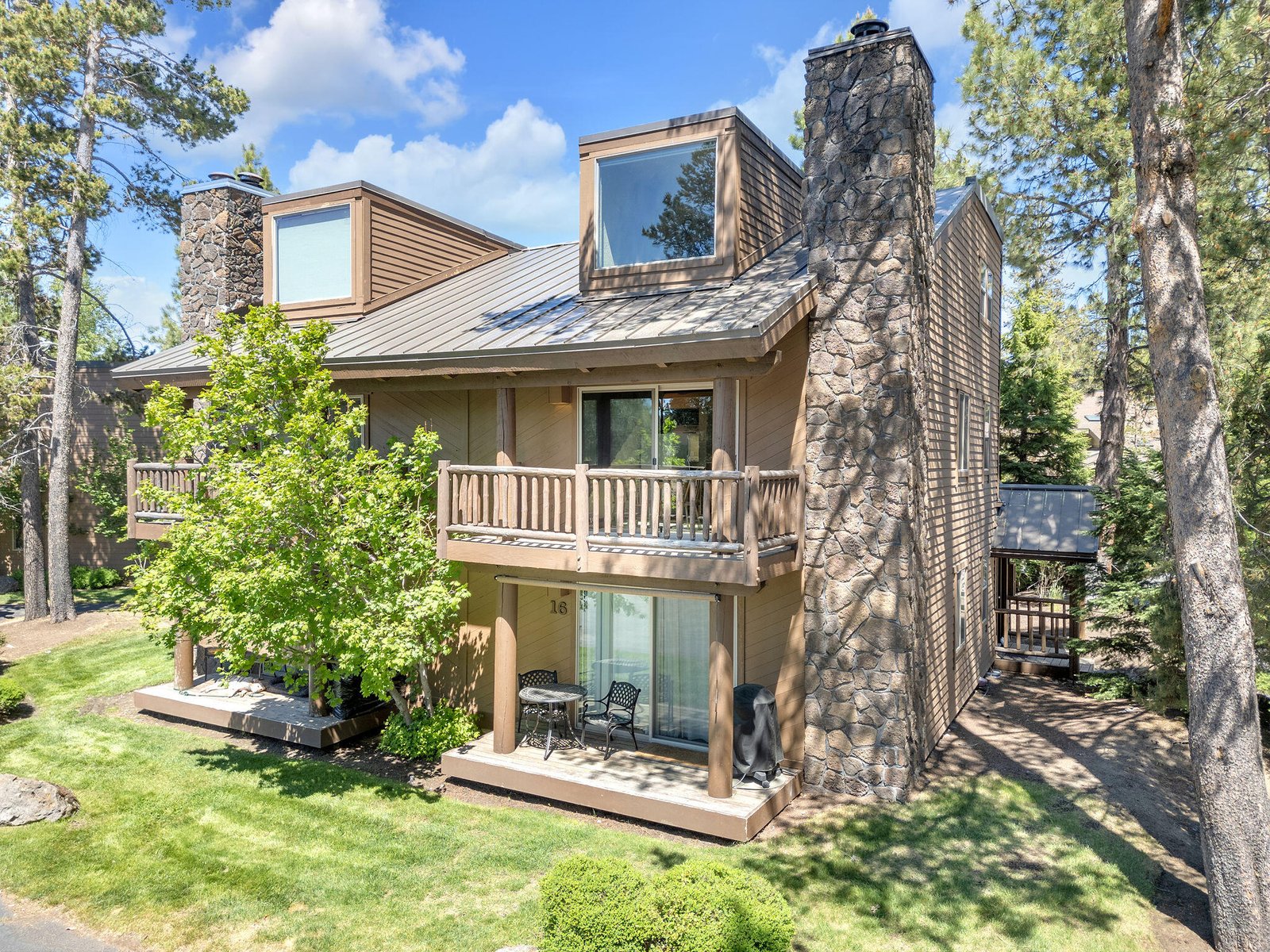 17654 Pinnacle Lane, # 18 — Sunriver, OR