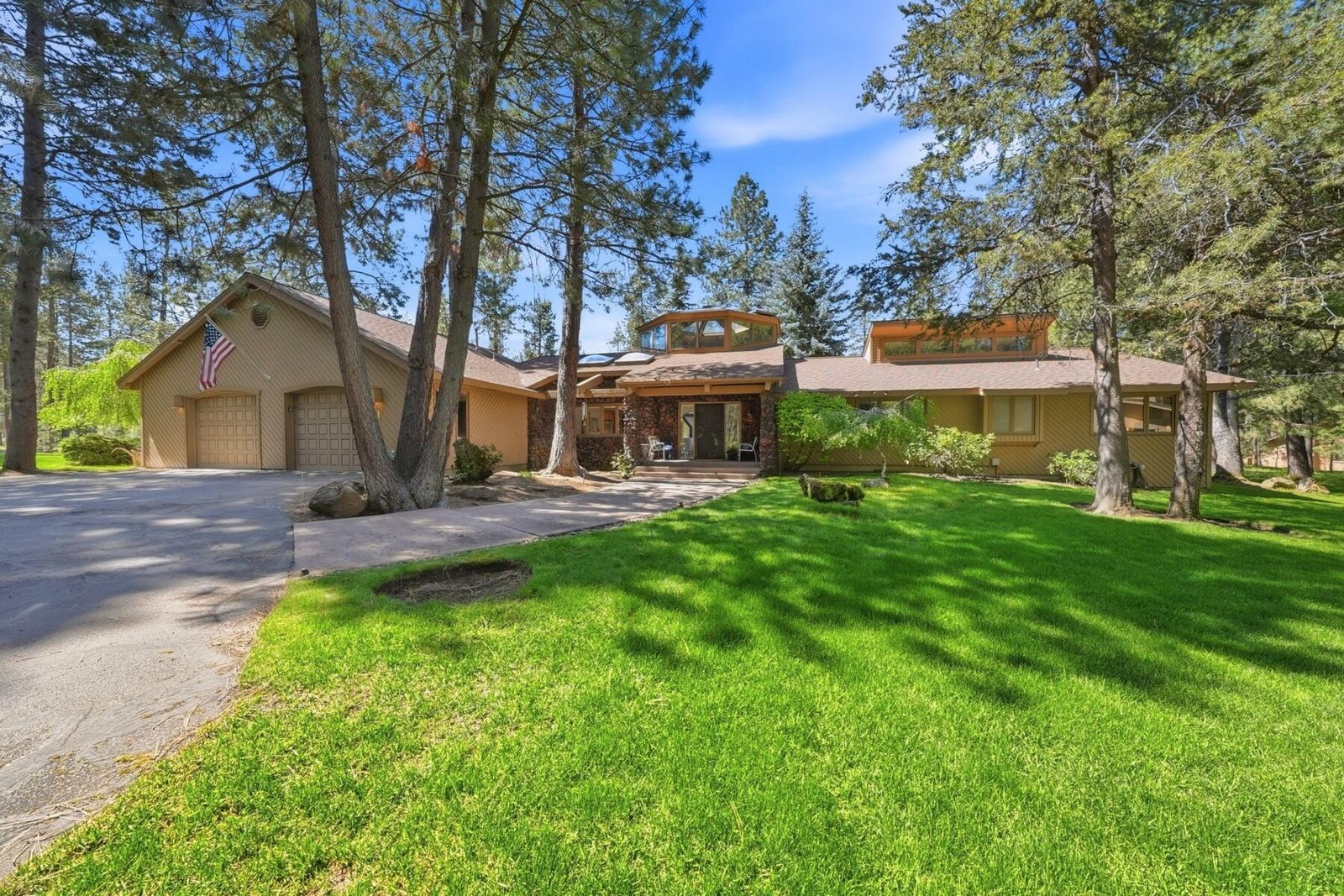 17735 Squirrel Lane, 1 photo 3