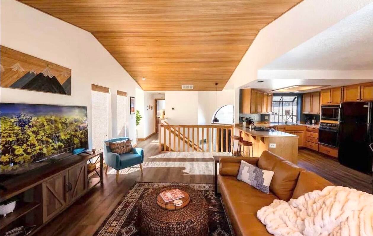 17822 W Core Road, 33 photo 2