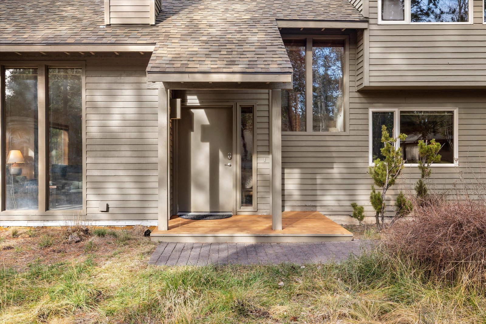17894 Red Cedar Lane photo 2