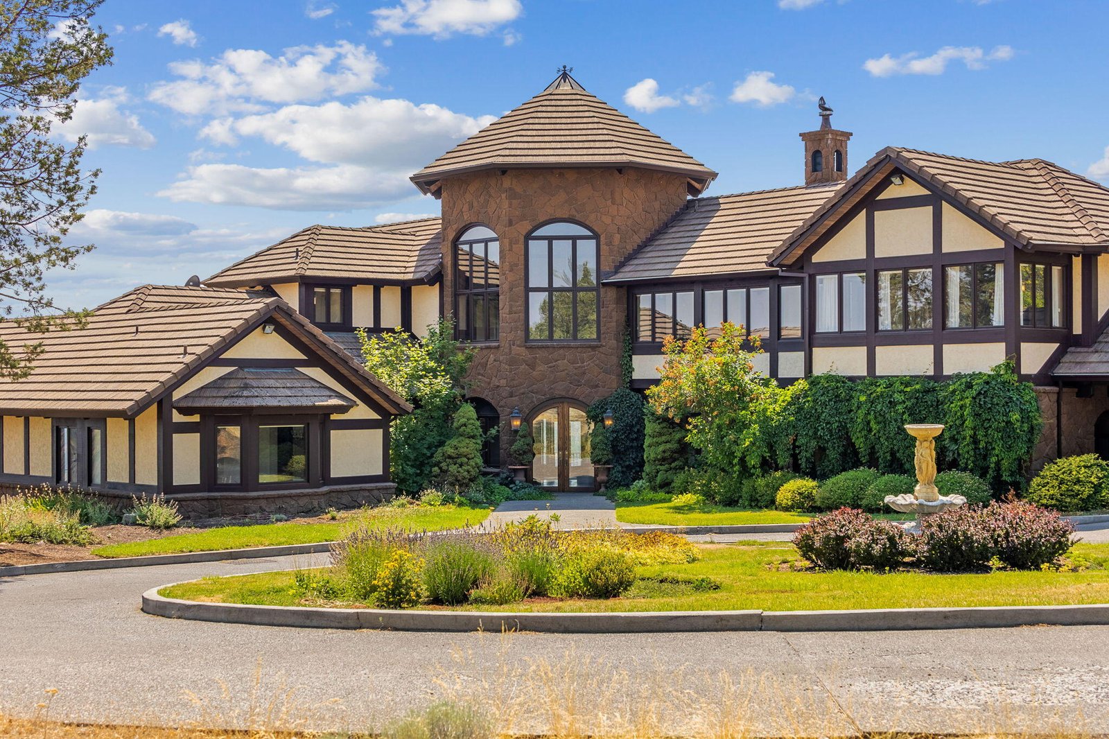 17945 Mountain View Road — Sisters, OR