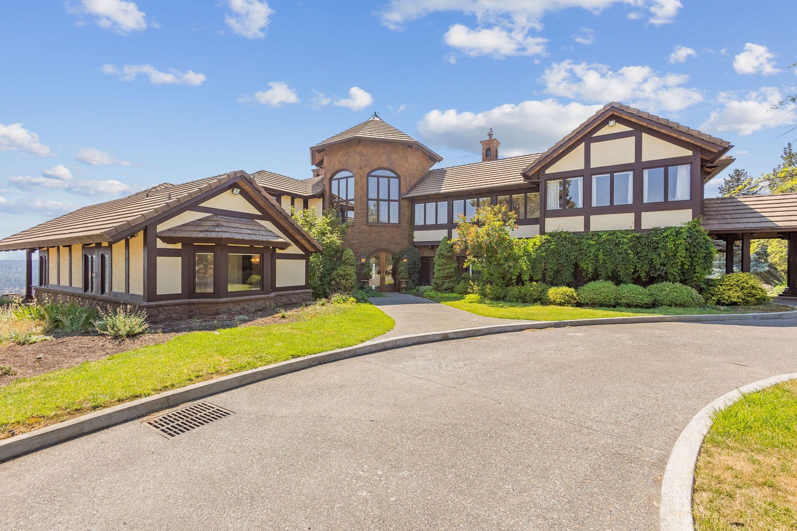 17945 Mountain View Road photo 2