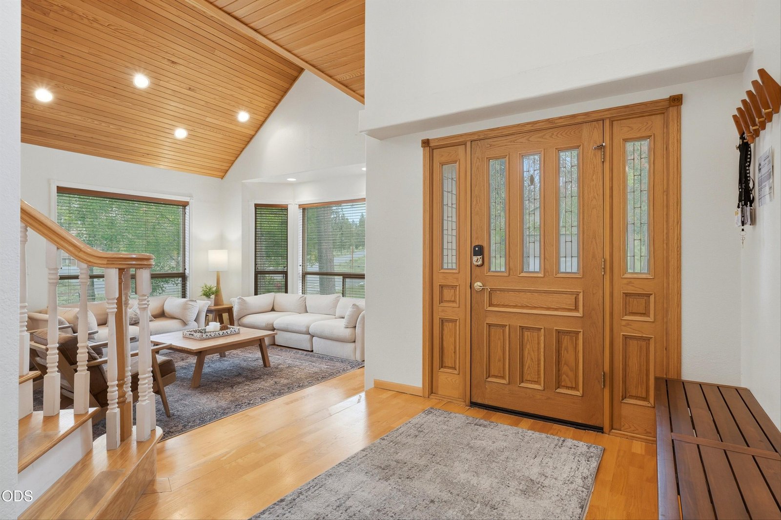 18004 Tan Oak Lane photo 3