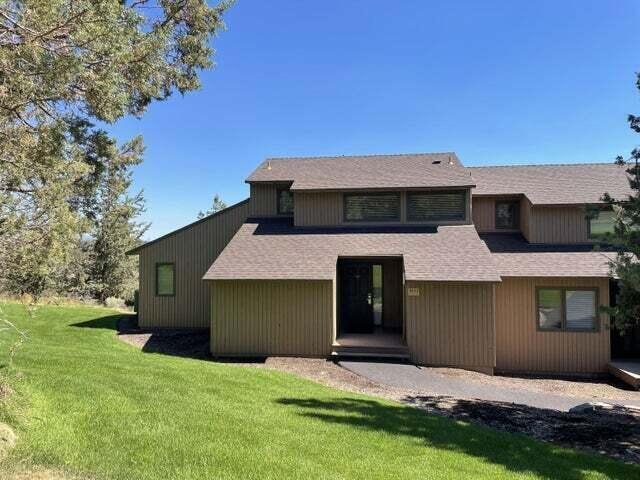 1844 Redtail Hawk Drive, RV55J — Redmond, OR