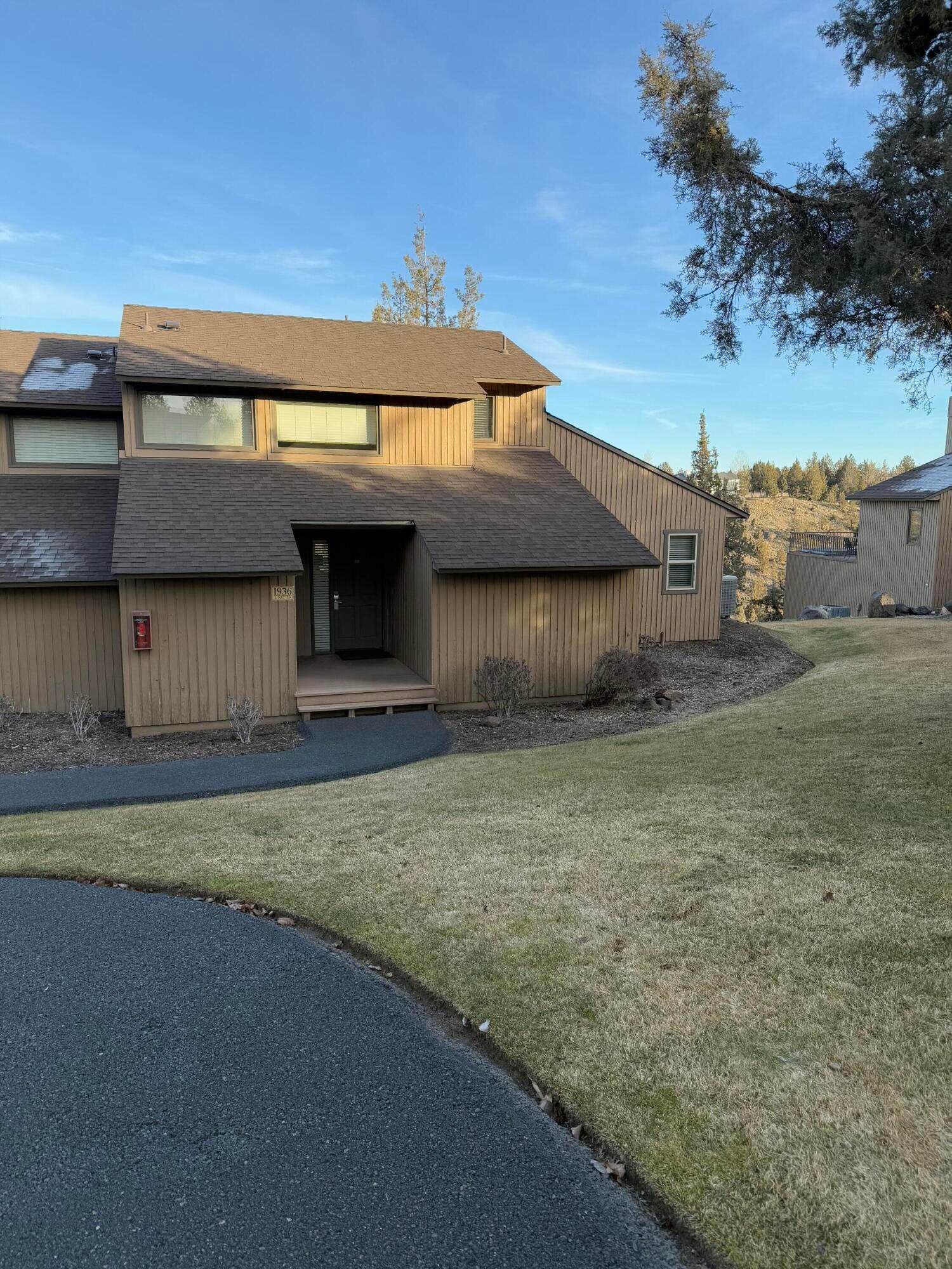 1936 Redtail Hawk Drive, RV39A — Redmond, OR