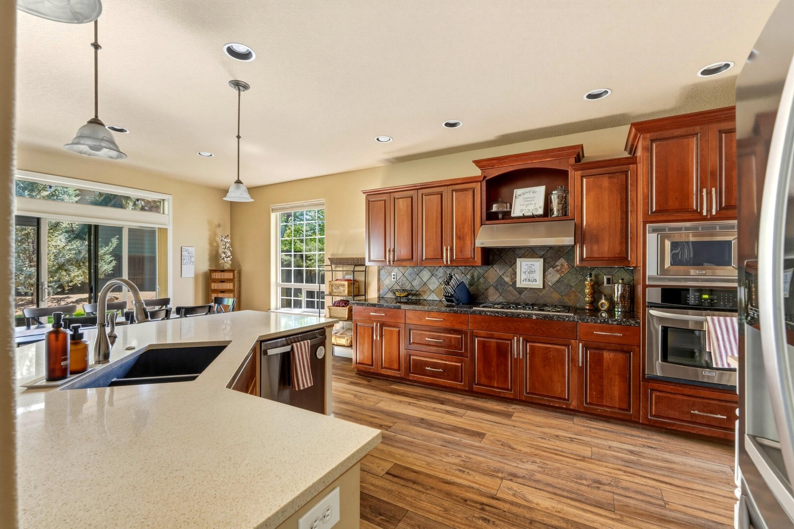 20165 Stonegate Drive photo 2