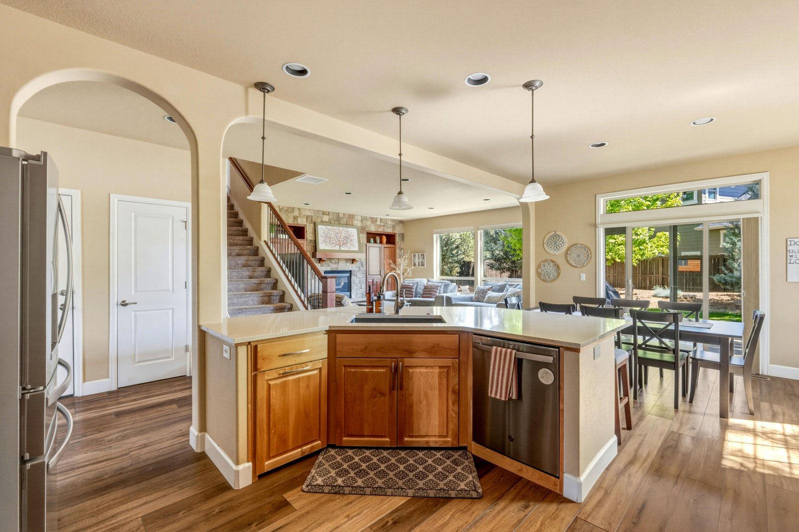 20165 Stonegate Drive photo 5