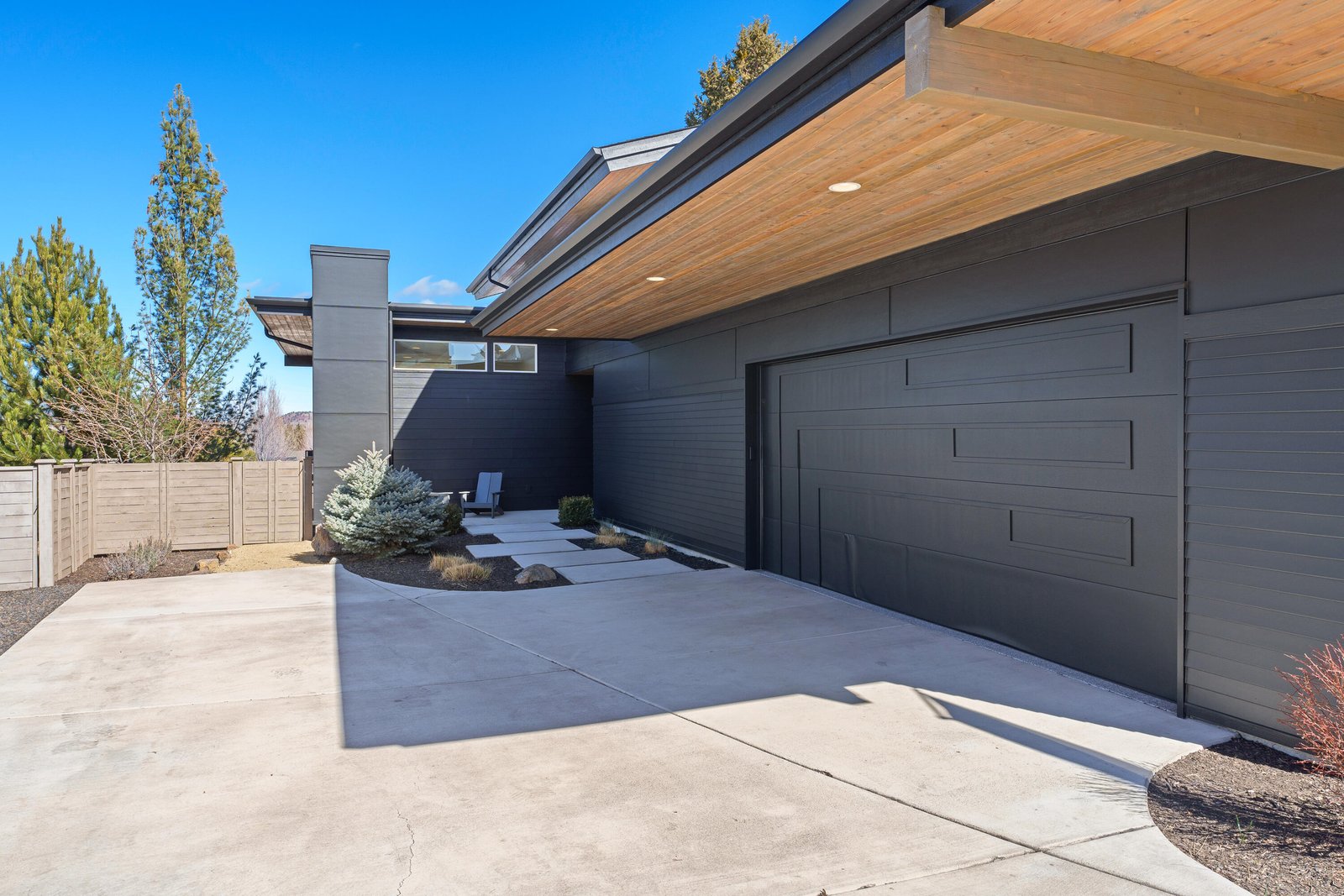 20640 Cougar Peak Drive photo 2