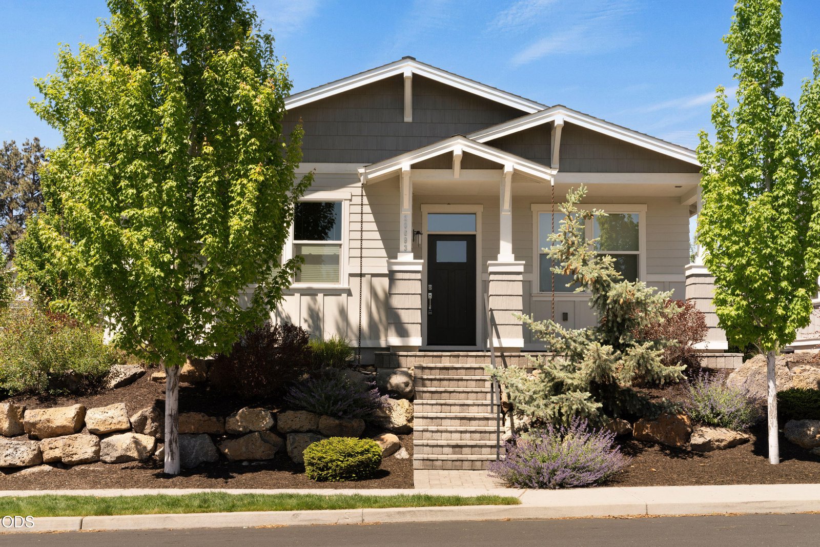 20693 SE Cougar Peak Drive photo 3