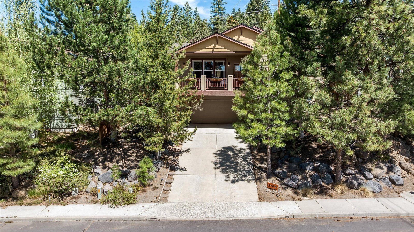 2106 NW Black Pines Place photo 4