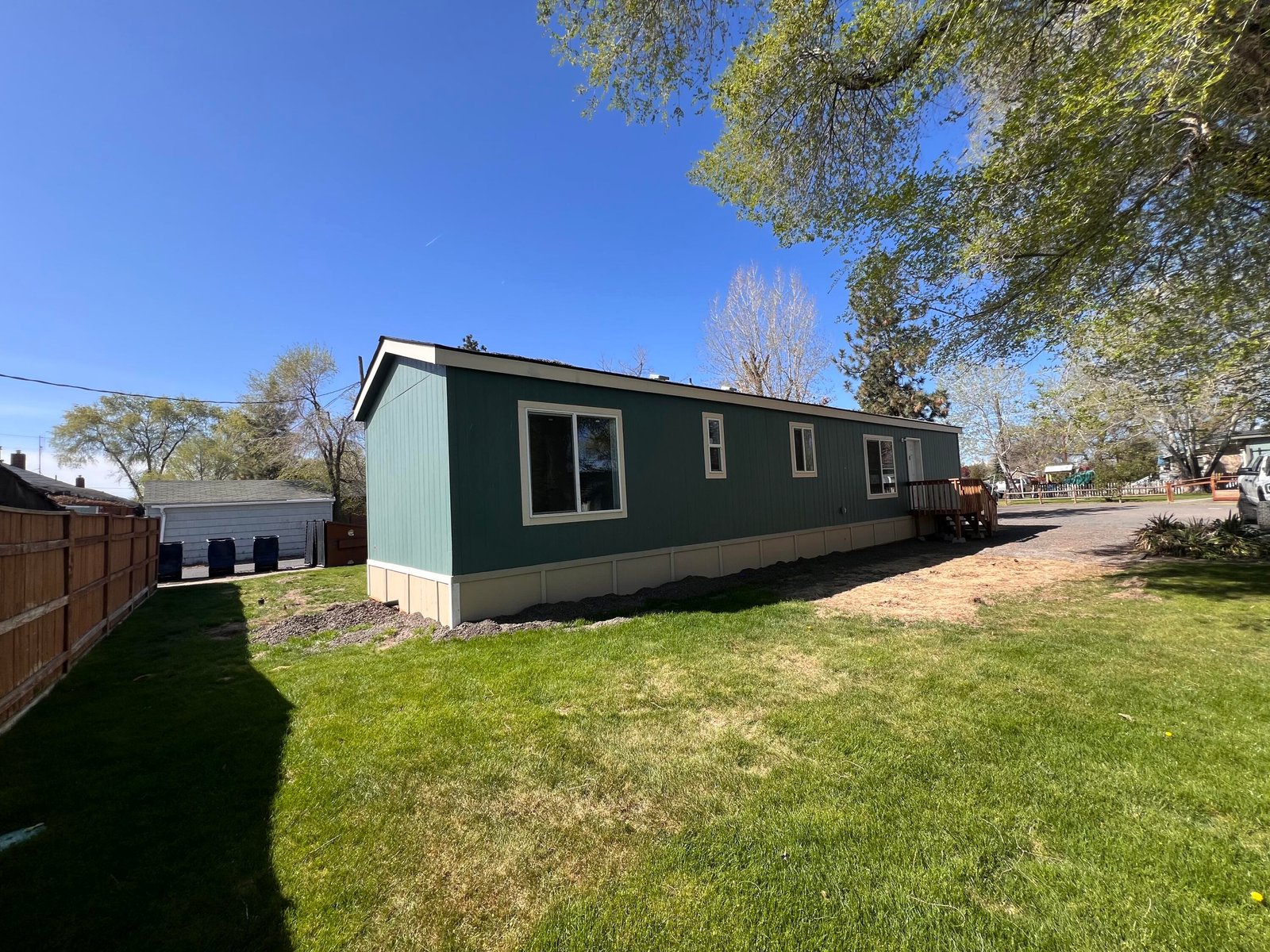 215 NW Canal Boulevard photo 4