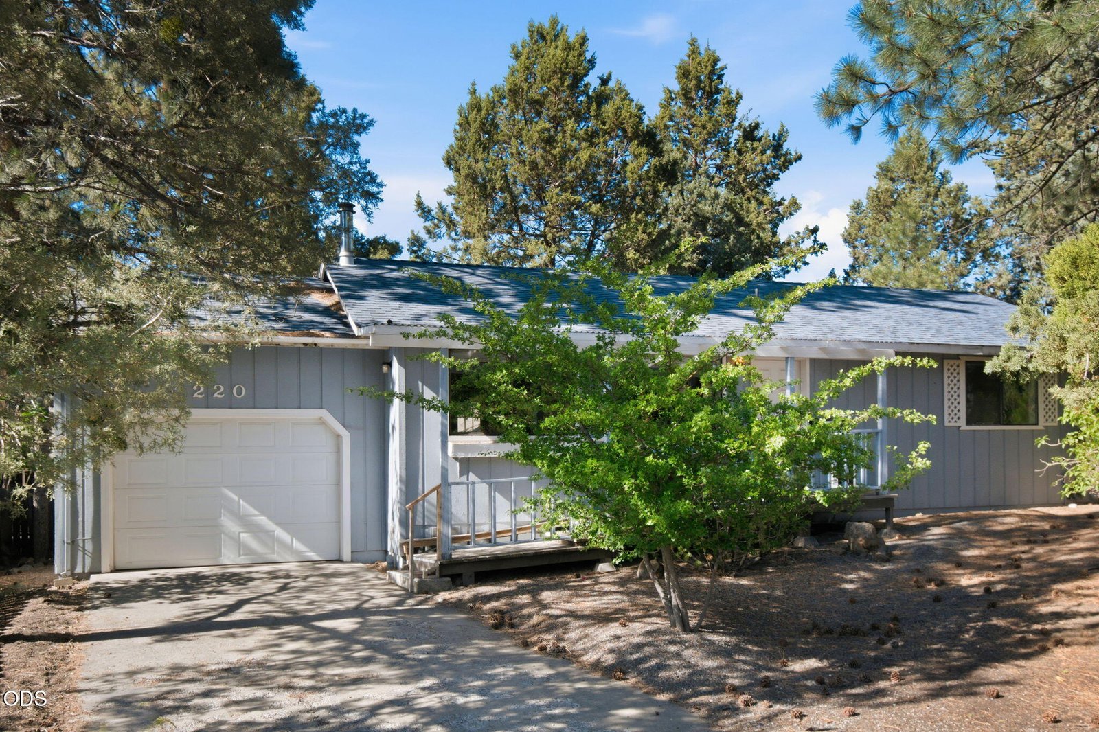 220 SW Maricopa Drive — Bend, OR
