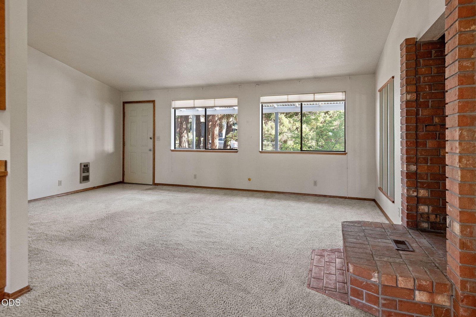 220 SW Maricopa Drive photo 4