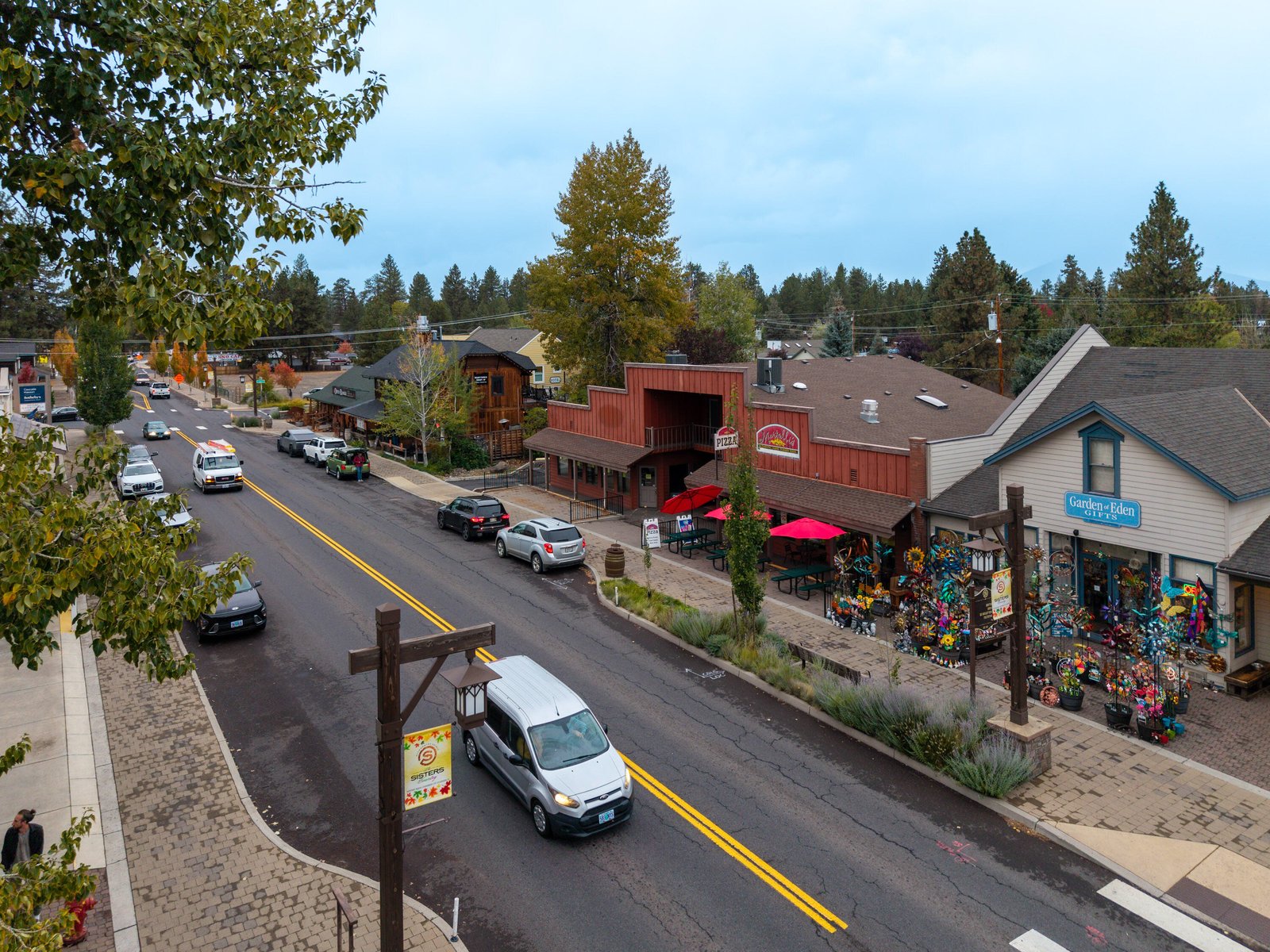 220 W Cascade Avenue photo 4