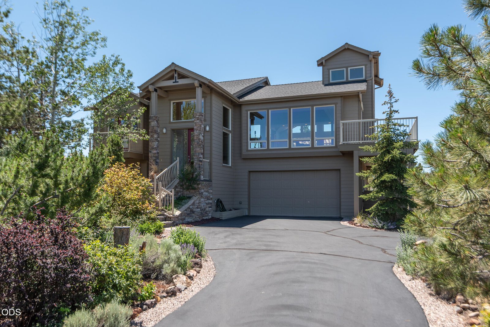 2269 Hawk Owl Court — Redmond, OR