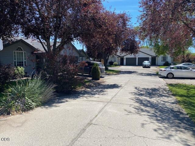2334 NW McDougal Court, 2320,2326,2334 — Prineville, OR