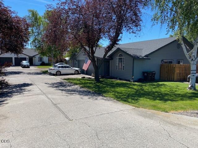 2334 NW McDougal Court, 2320,2326,2334 photo 2