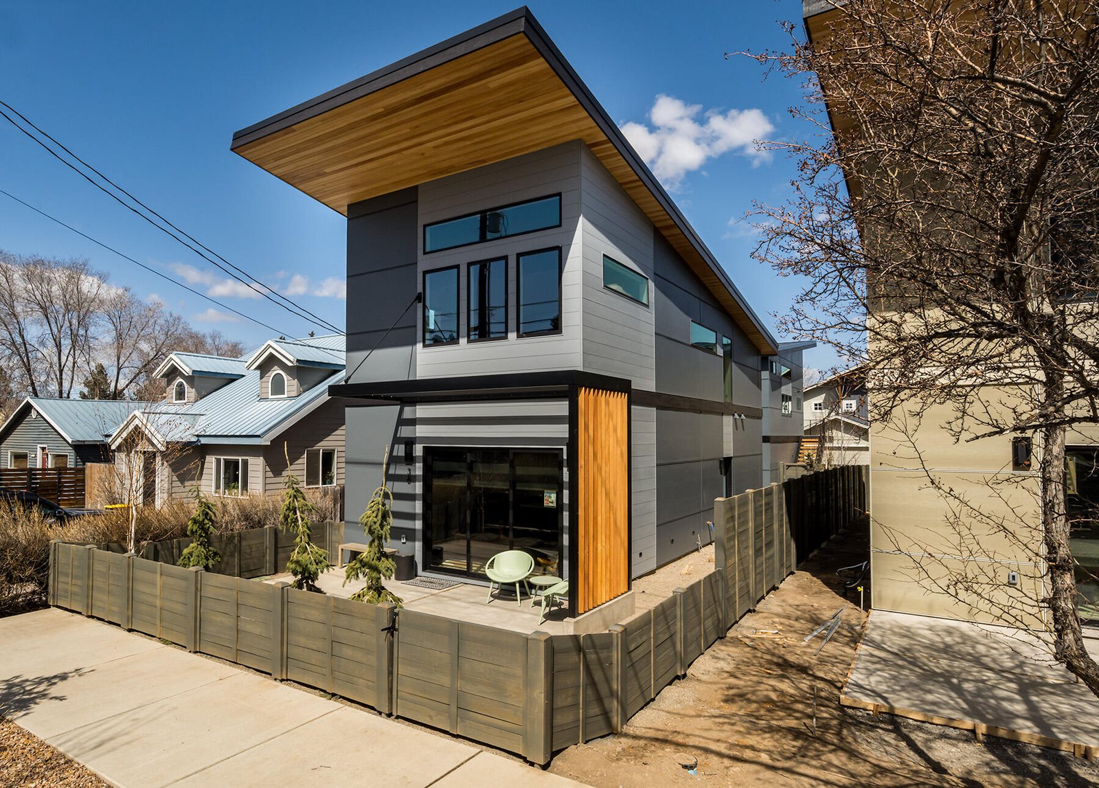 24 SW Roosevelt Avenue, 3 — Bend, OR