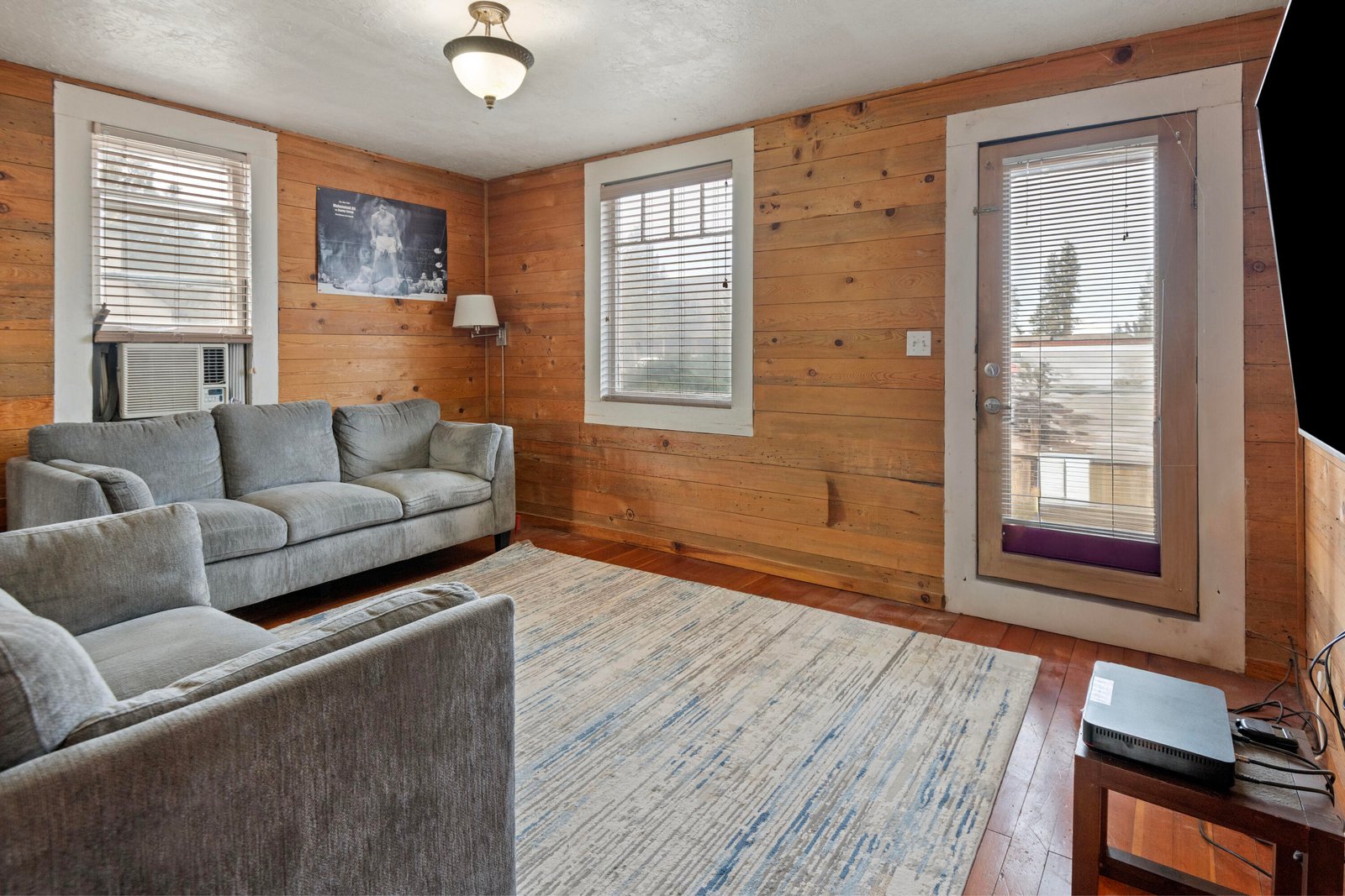 243 W Adams Avenue — Sisters, OR
