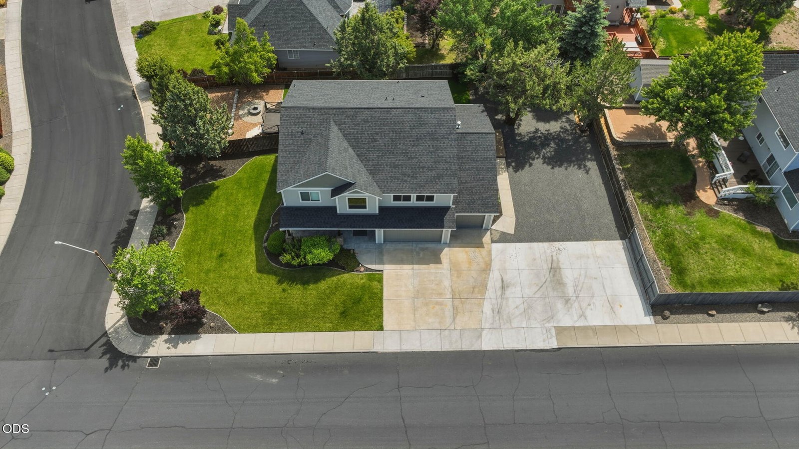 2484 SW 39th Street photo 3