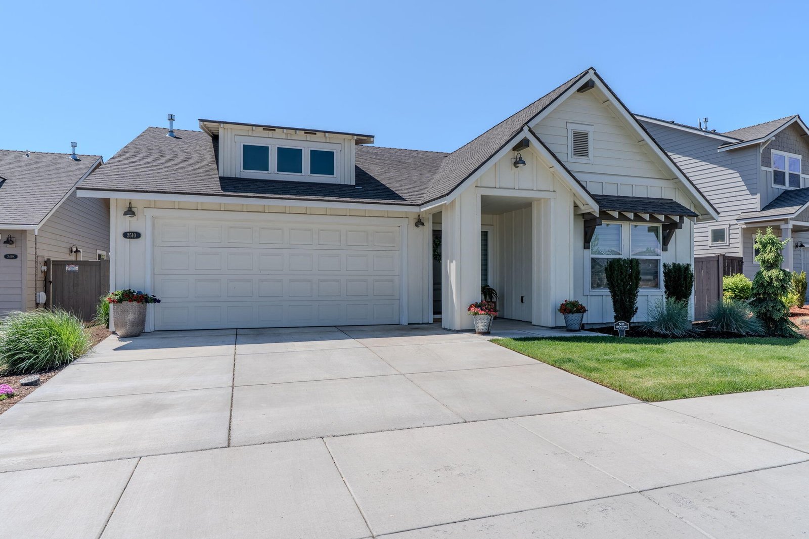 2510 SW Newberry Loop photo 2
