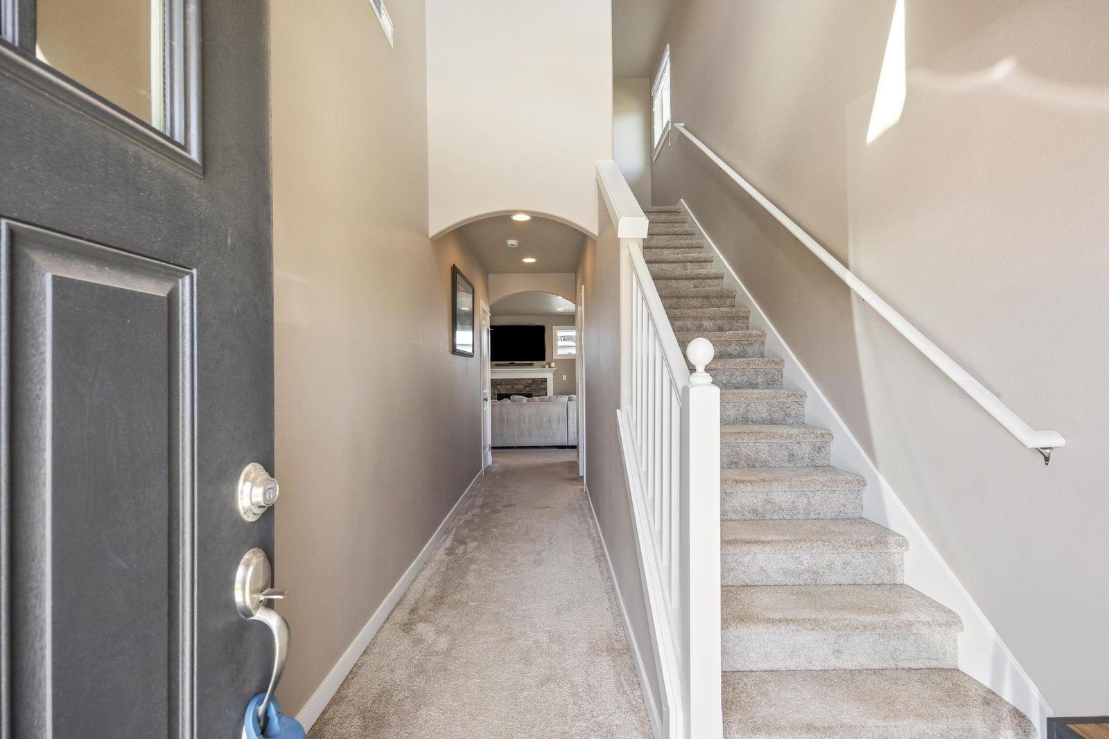 2513 NW Upas Way photo 3